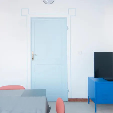 & Hills - Ambrogiohost Apartman *