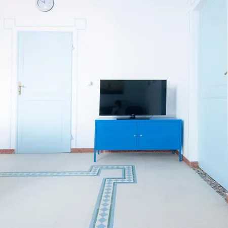& Hills - Ambrogiohost Apartman